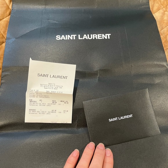 Authentic YSL pantent leather heels size 39 new in box - Picture 10 of 10